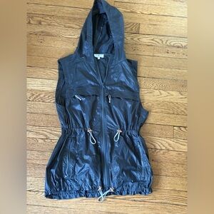 LOFT Lou & Grey Charcoal Hooded Vest - Size Small